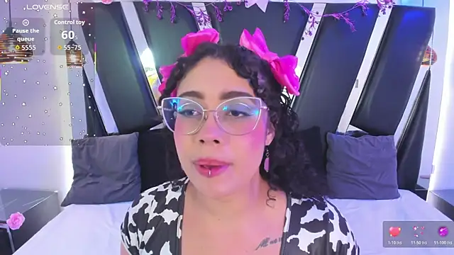 Snapshot of antonelllepiercee chatting on 01-09-26, 11:28 antonelllepiercee online show from 01-09-26, 11:28