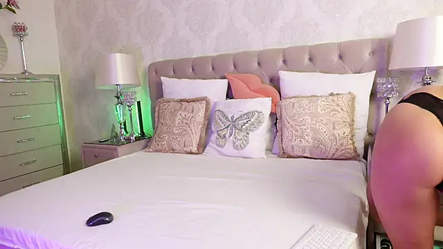 Snapshot of AnnaKarinaX chatting on 09-22-25, 03:45 AnnaKarinaX online show from 09-22-25, 03:45