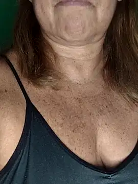 Kasandra Ho online show from 11-11-25, 01:44