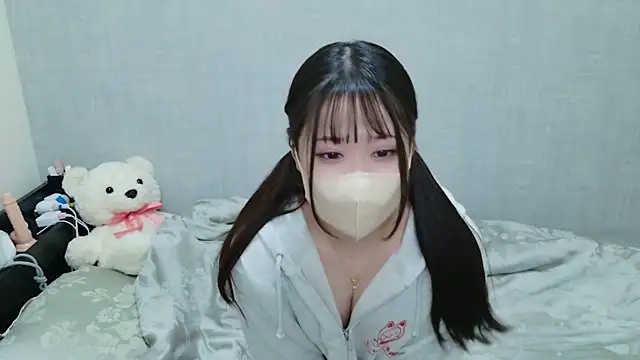 Snapshot of -SHIZUKU- chatting on 01-24-25, 01:47 -SHIZUKU- online show from 01-24-25, 01:47