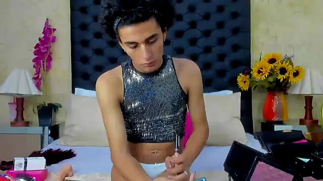 NahomiWhitel online show from 09-17-25, 06:21