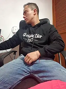 dragon1006 online show from 02-08-26, 08:39