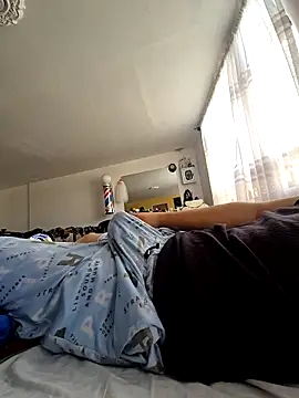 dragon1006 online show from 12-21-25, 01:02