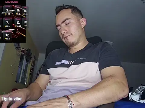 dragon1006 online show from 11-25-25, 02:34