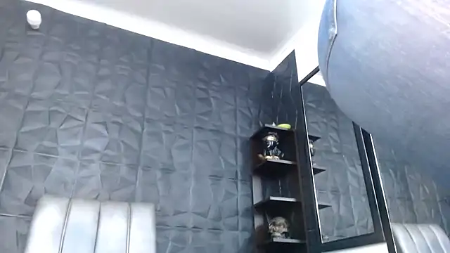 Hanna Fox 69 online show from 10-30-25, 04:33