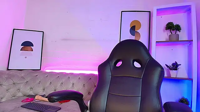 Aliiceyong online show from 03-07-25, 06:24