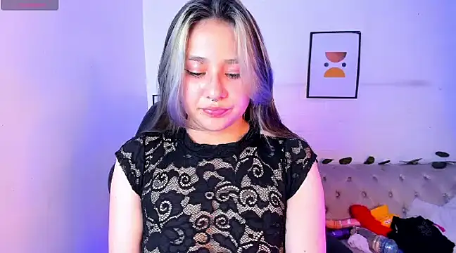 Aliiceyong online show from 01-28-25, 07:42