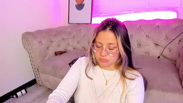 Aliiceyong online show from 03-14-25, 09:14