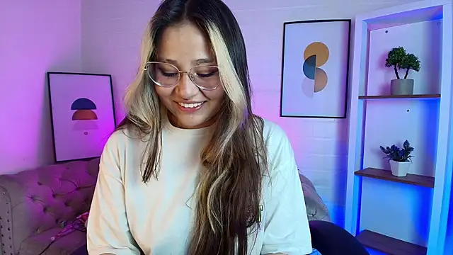 Aliiceyong online show from 03-09-25, 02:07