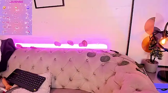 Aliiceyong online show from 01-29-25, 11:46