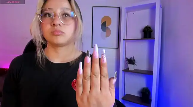 Aliiceyong online show from 02-27-25, 04:57