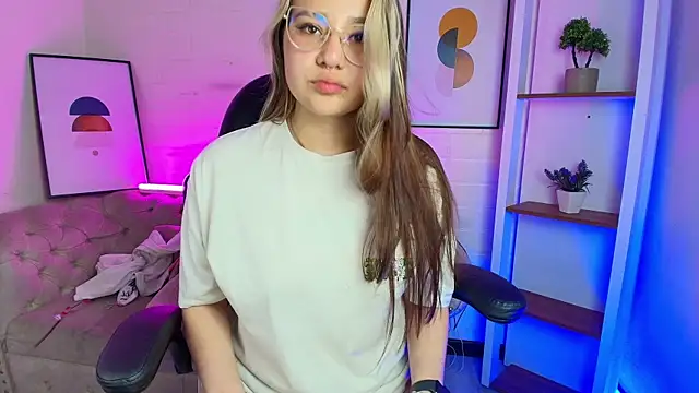 Aliiceyong online show from 03-09-25, 05:11