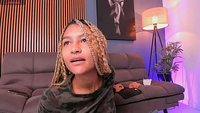 Snapshot of Johaphyton chatting on 02-01-26, 03:21 Johaphyton online show from 02-01-26, 03:21