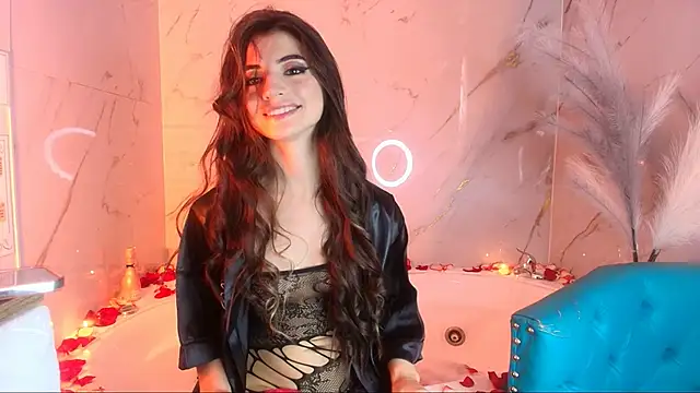 Snapshot of Megga_Bluee chatting on 02-14-25, 08:37 Megga Bluee online show from 02-14-25, 08:37