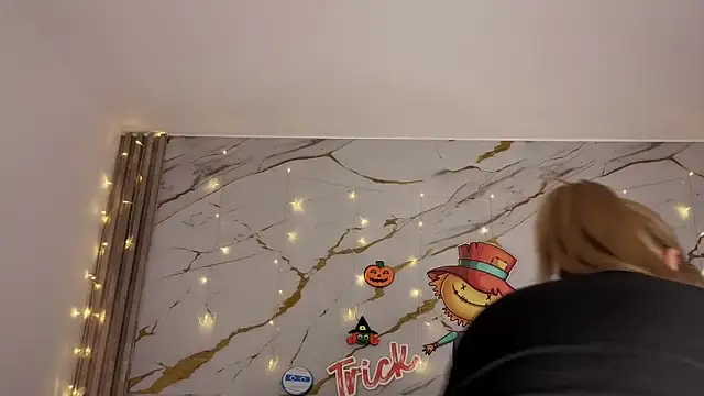 agatha 97  online show from 10-26-25, 04:35