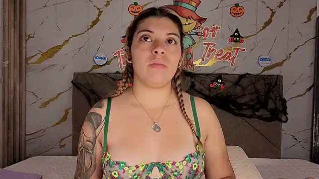 agatha 97  online show from 10-23-25, 04:33