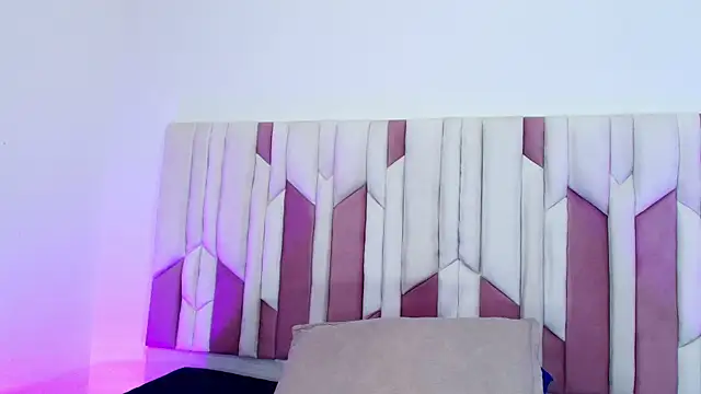 mia stanfort online show from 10-20-25, 07:14