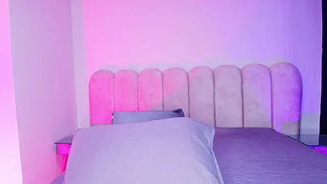 mia stanfort online show from 12-22-25, 07:14