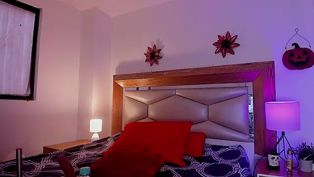 kimberly latin online show from 11-18-25, 05:16