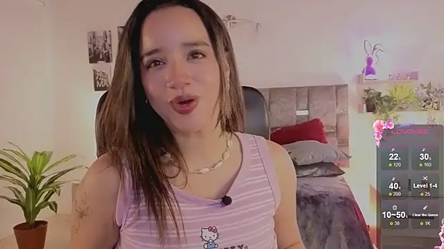 Snapshot of emilyrouxe chatting on 07-04-26, 03:27 emilyrouxe online show from 07-04-26, 03:27