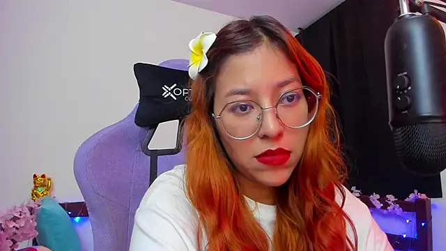  Moon Johnson online show from 11-11-25, 02:06