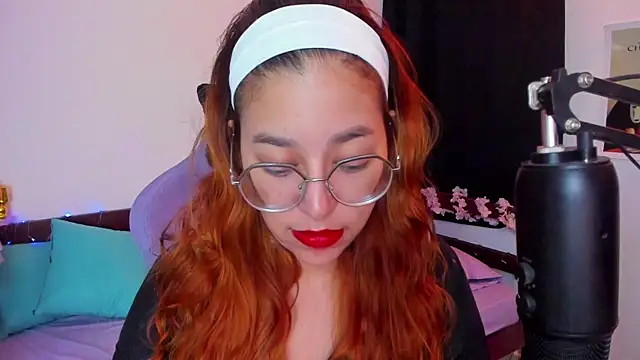  Moon Johnson online show from 11-08-25, 01:53