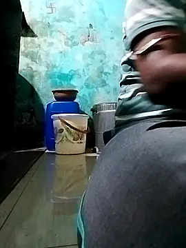 sudhastriper online show from 10-23-25, 01:43