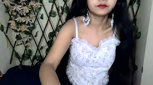 Snapshot of SUZY_FROMUS chatting on 02-12-25, 05:37 SUZY FROMUS online show from 02-12-25, 05:37