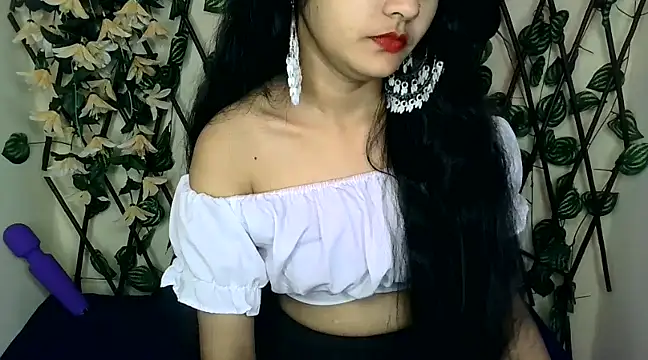 Snapshot of SUZY_FROMUS chatting on 02-02-25, 09:45 SUZY FROMUS online show from 02-02-25, 09:45