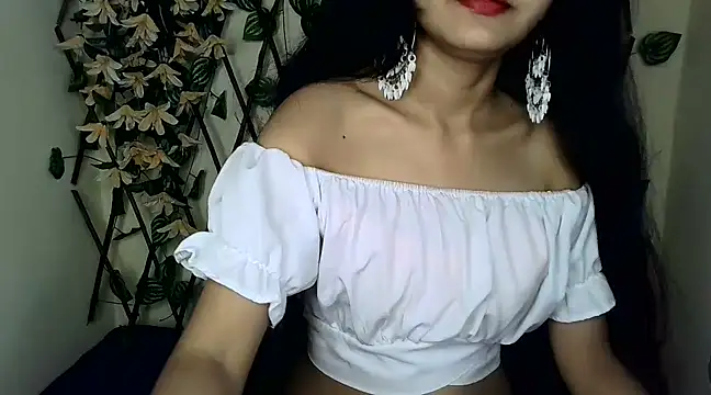 Snapshot of SUZY_FROMUS chatting on 02-11-25, 08:42 SUZY FROMUS online show from 02-11-25, 08:42