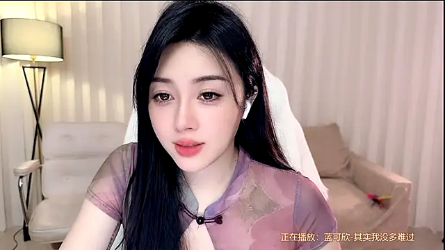 Snapshot of K-moumou chatting on 05-27-26, 04:03 K-moumou online show from 05-27-26, 04:03
