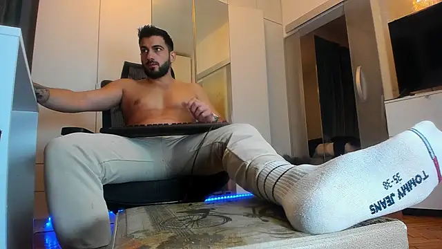 Snapshot of welcometo_hell chatting on 10-12-25, 07:59 welcometo hell online show from 10-12-25, 07:59