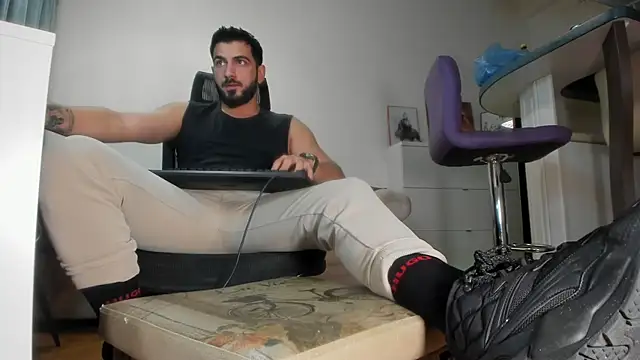 Snapshot of welcometo_hell chatting on 09-29-25, 05:18 welcometo hell online show from 09-29-25, 05:18