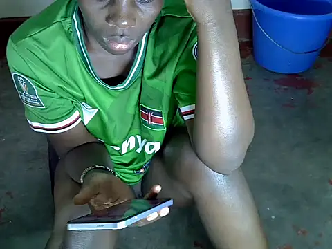 Snapshot of Sweetaggy2 chatting on 02-14-26, 09:09 Sweetaggy2 online show from 02-14-26, 09:09