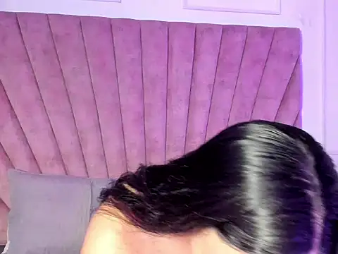 Snapshot of EmmaBecket2 chatting on 02-15-26, 08:08 EmmaBecket2 online show from 02-15-26, 08:08