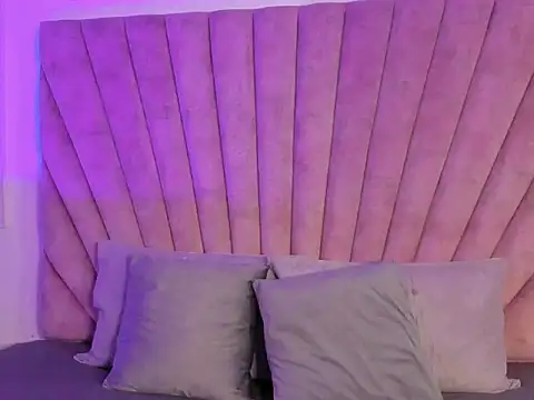 Snapshot of EmmaBecket2 chatting on 02-03-26, 03:26 EmmaBecket2 online show from 02-03-26, 03:26