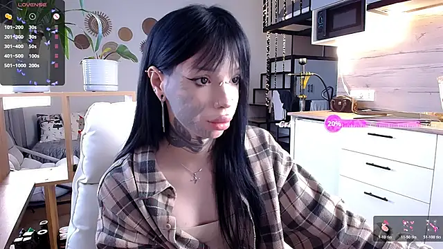 Tanya M online show from 12-17-25, 06:18