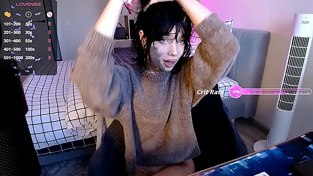 Snapshot of Tanya_M chatting on 10-20-25, 07:53 Tanya M online show from 10-20-25, 07:53