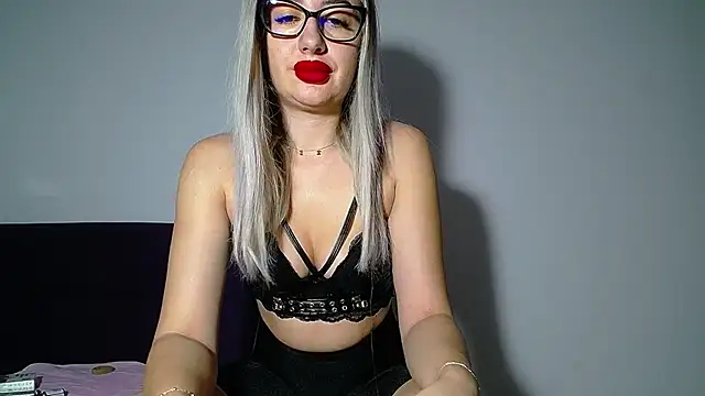 Julianna68 online show from 10-29-25, 07:35