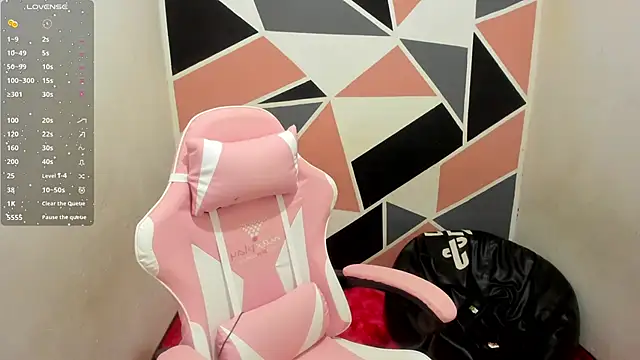 Snapshot of Carol_Pinter chatting on 09-23-25, 12:56 Carol Pinter online show from 09-23-25, 12:56