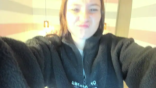 Snapshot of Carol_Pinter chatting on 02-28-25, 12:52 Carol Pinter online show from 02-28-25, 12:52