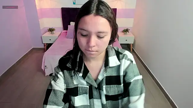 Snapshot of Carol_Pinter chatting on 03-12-25, 12:26 Carol Pinter online show from 03-12-25, 12:26