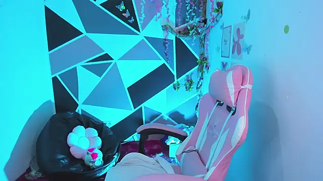 Carol Pinter online show from 04-15-26, 02:32