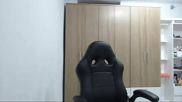 RoxanaLove9 online show from 03-08-26, 08:01