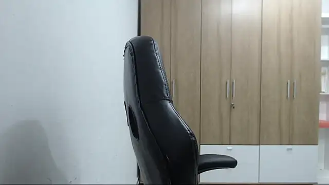 RoxanaLove9 online show from 04-09-26, 03:19