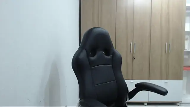 RoxanaLove9 online show from 03-31-26, 11:07