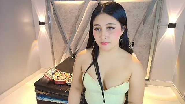 Annie9  online show from 01-14-26, 03:32