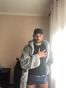 Snapshot of ali_babachapter2 chatting on 01-25-25, 11:02 ali babachapter2 online show from 01-25-25, 11:02