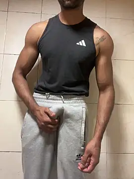 Snapshot of ali_babachapter2 chatting on 09-14-25, 01:11 ali babachapter2 online show from 09-14-25, 01:11