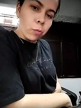 Lucianaferro  online show from 10-21-25, 03:00